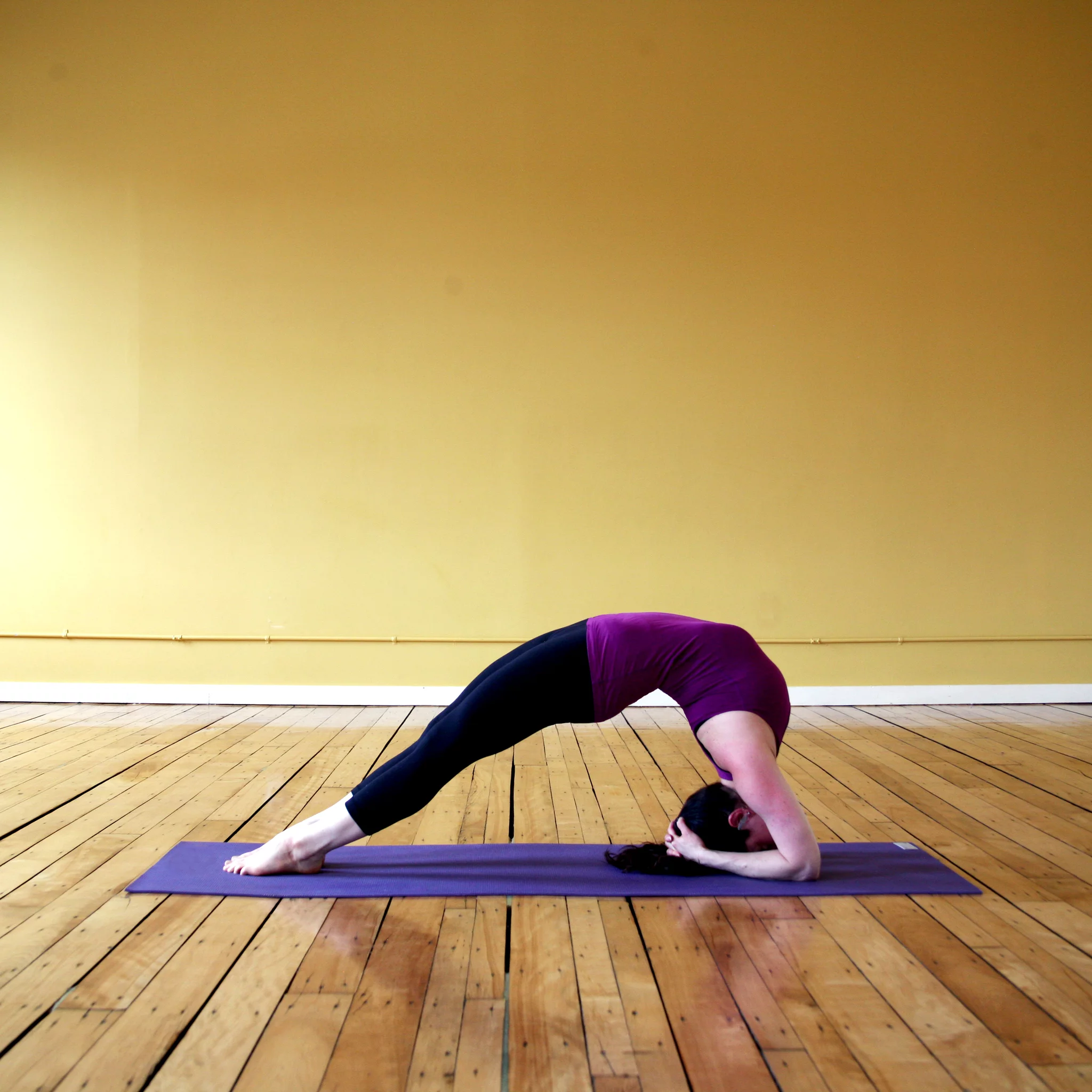 Inverted Staff Pose (Viparita Dandasana): How To Practice, Benefits And Precautions